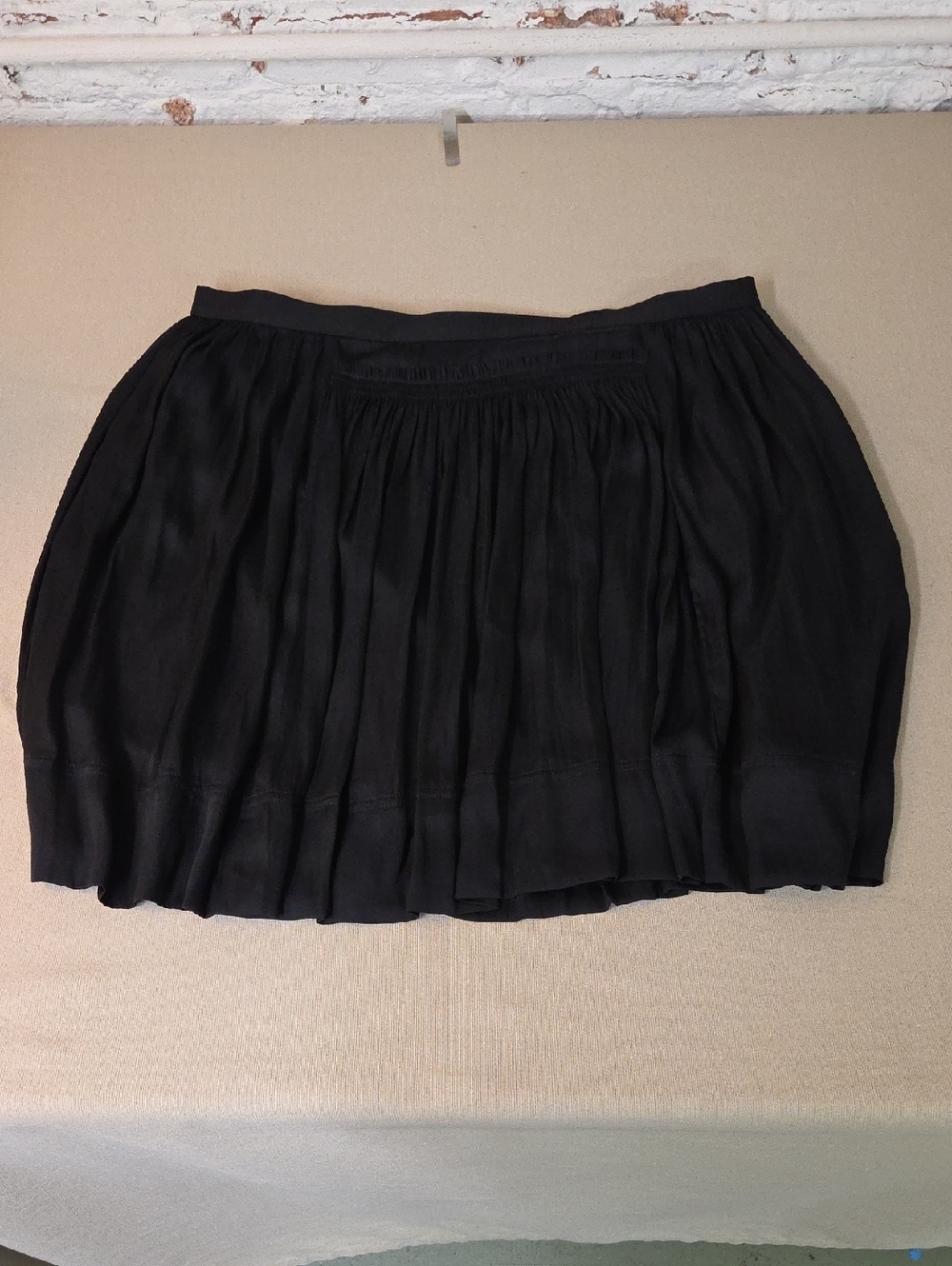 Banana Republic Black Pleated Mini Size 12 Skirt